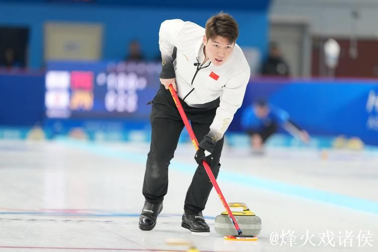 中国组合收获冬奥会冰壶混双资格赛五连胜